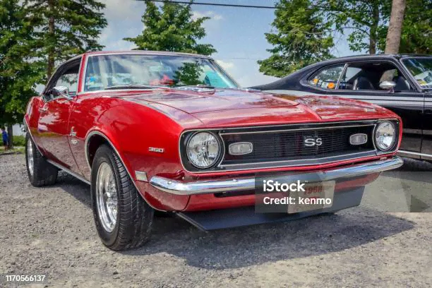 1968 Chevrolet Camaro Супер Спорт — стоковые фотографии и другие картинки Chevrolet Camaro Super Sport - Chevrolet Camaro Super Sport, Chevrolet, Красный