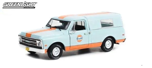 1:24 CHEVROLET C-10 пикап with Camper Shell "Gulf Oil" 1968-0